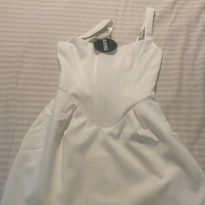 Brand new never worn short white dress